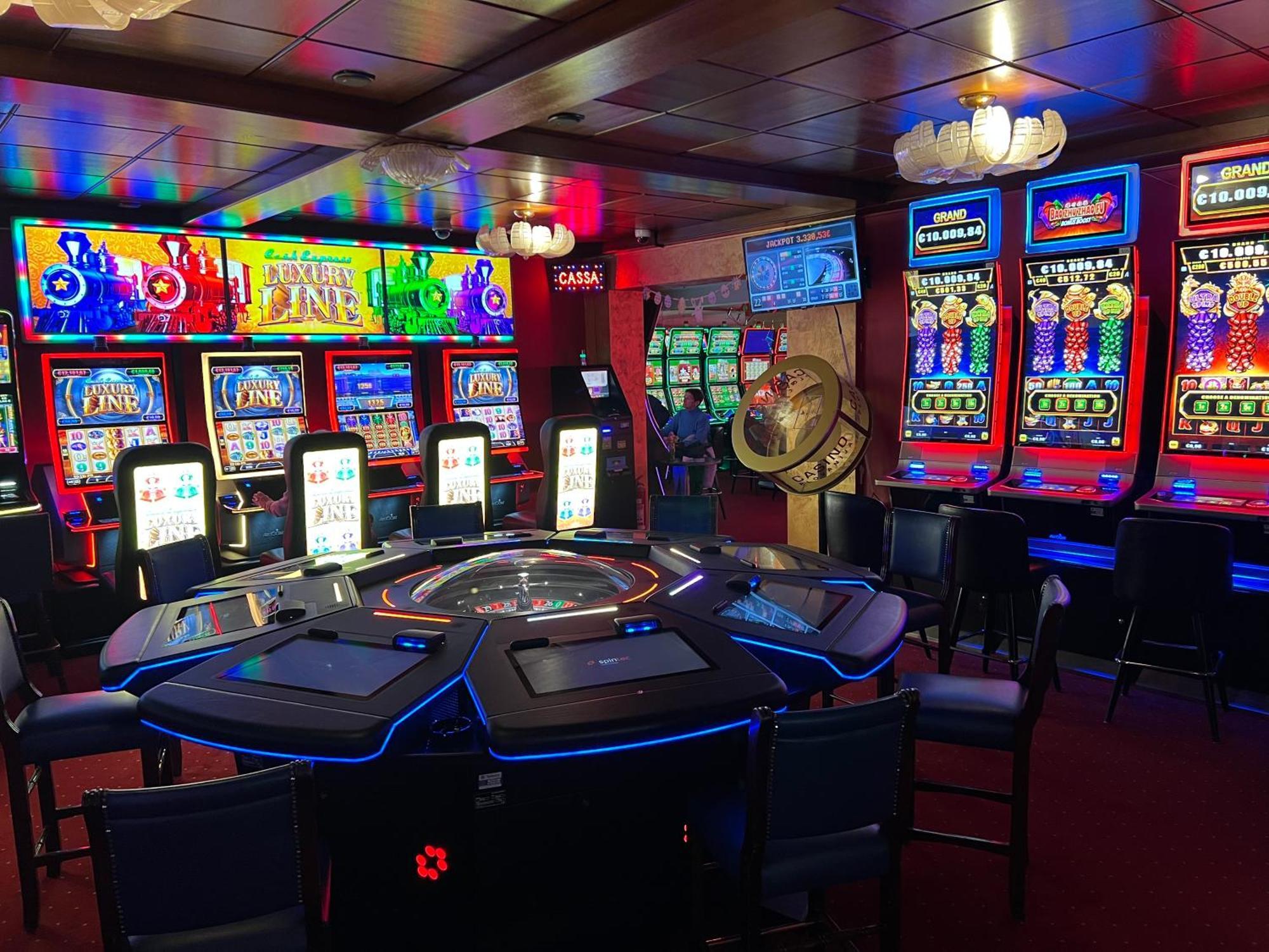 Hotel Zephyr - Plovanija Buje Eksteriør billede